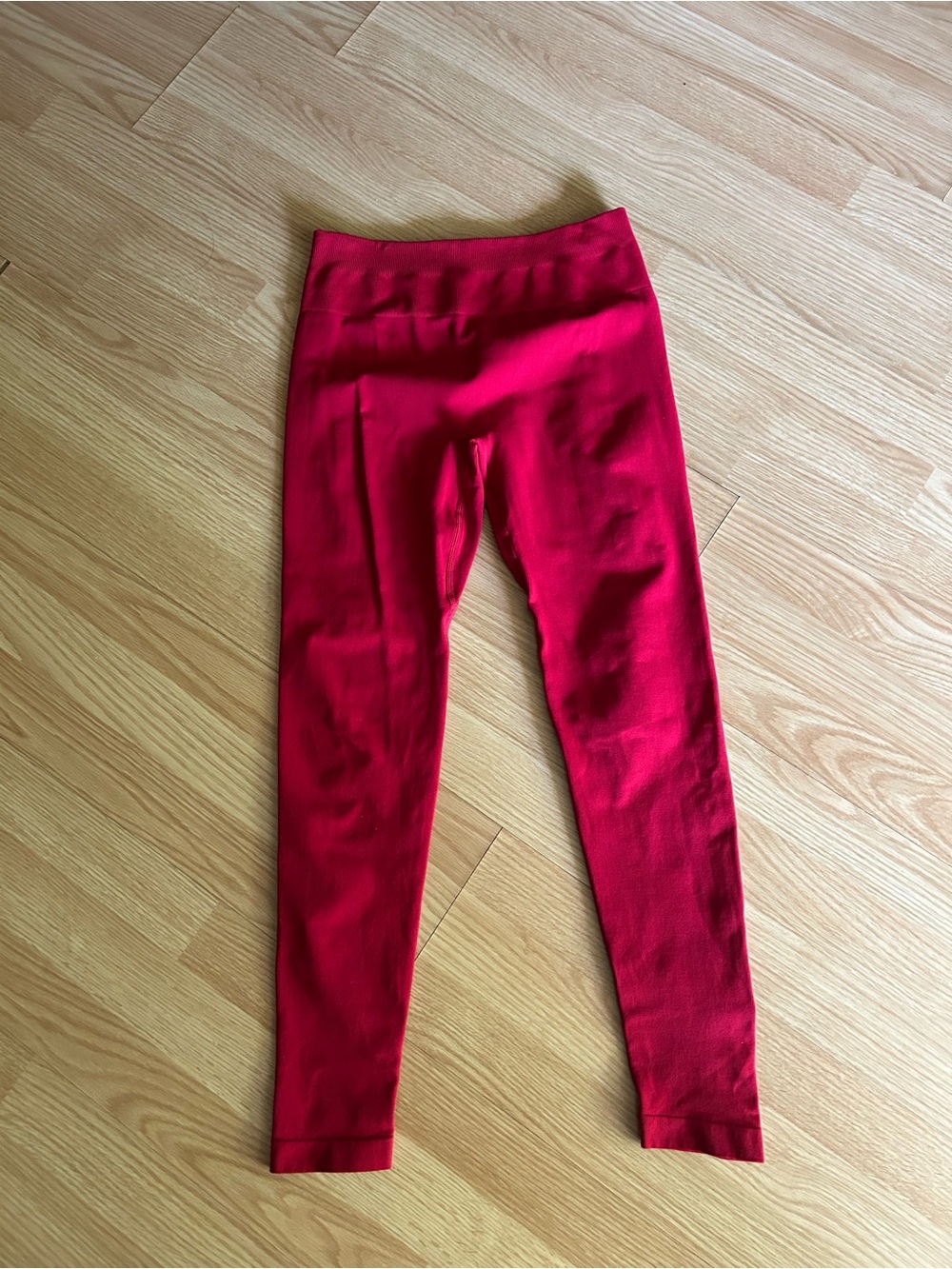 Aurola Red Seamless Scrunch Athletic Leggings